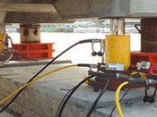 液壓千斤頂用于同步頂升工程中